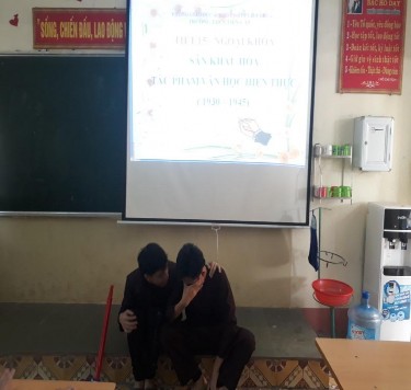 Cảnh Ông giáo an ủi lão Hạc khi bán cậu Vàng Tr ch L o Hạc – Nam Cao Ngữ văn 8 4