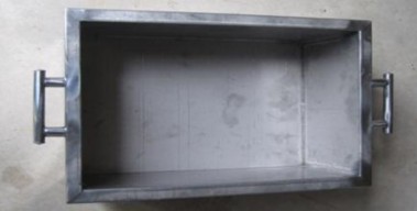 16 Một số loại máng ăn cho heo Nguyên vật liệu có thể bằng gỗ bằng tôn 4