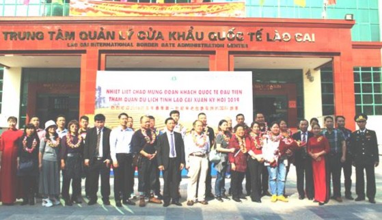 Hình 3 Đón đoàn tại của khẩu quốc tế Lào Cai Phần 2 HƯỚNG DẪN THỰC HÀNH 1 2