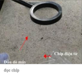 Hình 3 29 Chip điện tử máy dò và bảng điện tử đọc số ID Kiểm tra số đọc 8