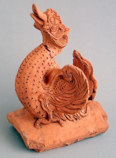 Đầu chim uyên ương bằng đất nung trang trí trên cung điện thời Lý Trần Một 12