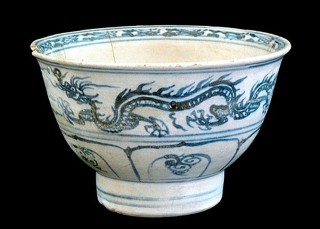 Thạp gốm hoa nâu thời Trần thế kỉ XIII XIV Bát gốm hoa lam vẽ rồng chân có 5 16