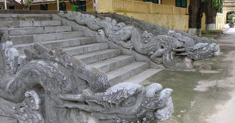 4 Vật liệu xây dựng và dấu vết Chămpa Lá đề hình rồng thời Lý – Trần 7