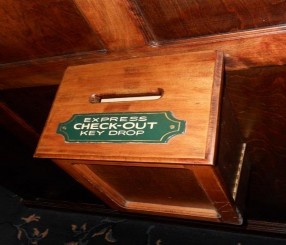 Trả buồng và thanh toán cho khách đăng ký dịch vụ trả buồng và thanh toán nhanh 1