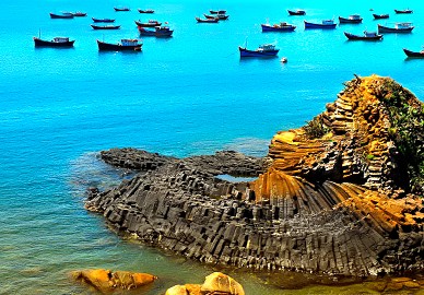 Ảnh Gành Đá Đĩa Huyện Tuy An Các bãi biển Tuy Hòa đến Long Thủy cát trắng 3