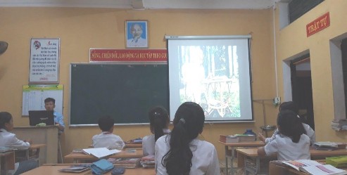 Hình 4 Giờ học kĩ năng sống tiêu biểu của nhà trường học sinh làm theo lời 6