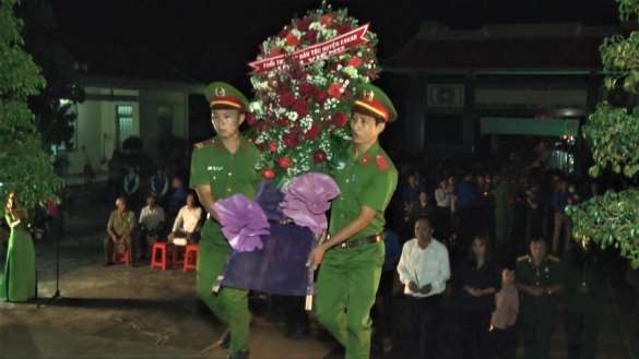 Lễ thắp nến tri ân các anh hùng liệt sỹ nhân kỷ niệm 73 năm ngày Thương binh 3