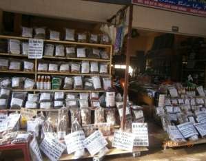 Hình 41 Đây là những gian hàng thuốc bắc được bầy bán nhiều ở tuyến Sa Pa 29