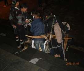 Hình 51 Khi khách du lịch xem biểu diễn nhưng không cho tiền thì không biểu diễn 8