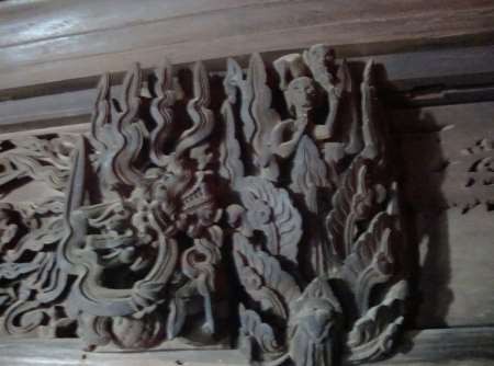 1 10 Chi tiết chạm khắc trang trí vách gian thờ đức Thánh Từ Đạo Hạnh phong 10