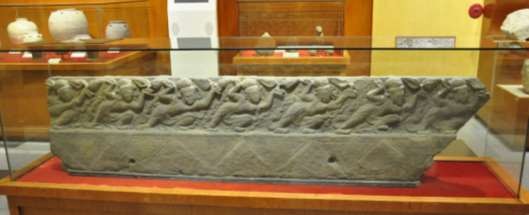 1 2 Thành bậc lan can tháp Chương Sơn trên núi Ngô Xá xã Yên Lợi Ý Yên Nam Định 2