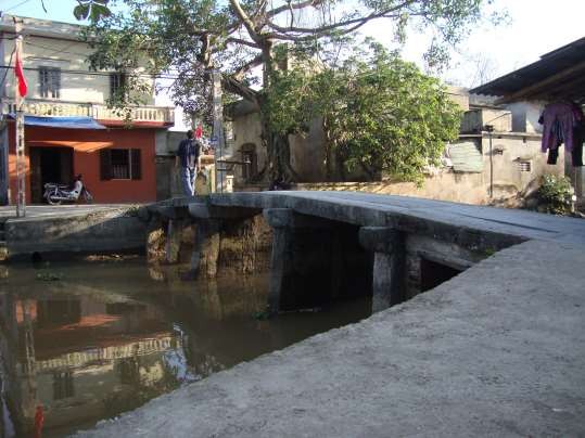 1 8 Cầu đá làng Cự Trữ nguồn Internet 19 Chi tiết chạm khắc thời Lê và thời 8