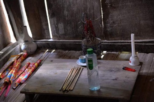 Ảnh Bàn thờ tổ tiên tại gian hóng trong nhà người Thái đen Nguồn Tác giả 14