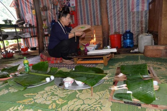 Ảnh Bà Một hát xướng trong lễ cúng hồn Nguồn Tác giả Thuận Châu 2018 Ảnh 12