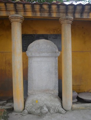 Ảnh 6 Bia tại đền thờTứ Vị thánh nương Quang Trung Nguồn NCS năm 2018 Ảnh 7 6