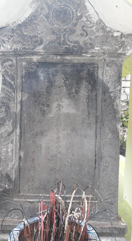 Ảnh 25 Bia đặt ở mộ ông Tôn Thất Cơ Thôn Trung Sơn Nguồn NCS 2018 Ảnh 26 5