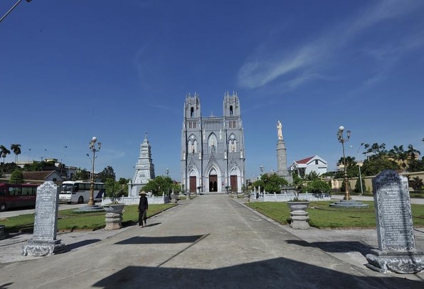 MỘT SỐ HÌNH ẢNH NHÀ THỜ KIÊN LAO 3