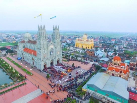 MỘT SỐ HÌNH ẢNH NHÀ THỜ PHÚ NHAI MỘT SỐ HÌNH ẢNH NHÀ THỜ KIÊN LAO 8