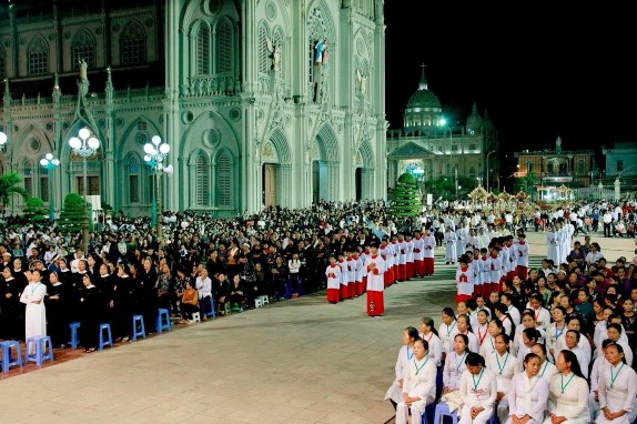 MỘT SỐ HÌNH ẢNH NHÀ THỜ PHÚ NHAI MỘT SỐ HÌNH ẢNH NHÀ THỜ KIÊN LAO 9