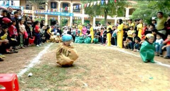 Các em rất tích cực khi được học tập dưới dạng hoạt động trải nghiệm 2