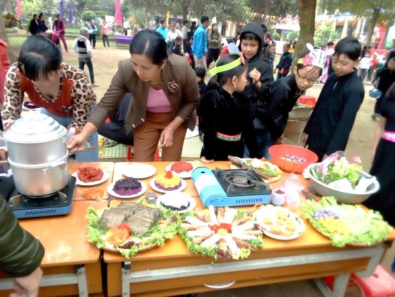 Tác giả phỏng vấn một số học sinh các em đều cảm thấy rất vui và thích 3