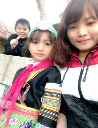 Phỏng vấn phụ huynh học sinh cô Triệu Thị Mẩy nói rằng Cô rất vui khi được 5