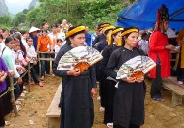 Hình ảnh 10 Các Mụ Nàng Mụ Nọi trong lễ hội Nàng Hai ở Thạch An Cao Bằng 5