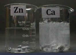 b Cho thí nghiệm được mô tả bằng hình ảnh như sau Lấy một lượng nước 2