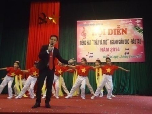 Hội diễn Tiếng hát thầy và trò huyện Quốc Oainăm 2014 Nguồn Cổng Thông tin 7