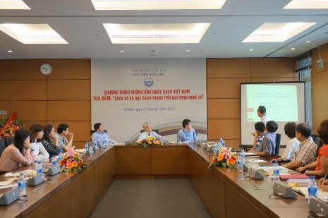 Trung tâm tham gia buổi tọa đàm Sách số và đọc sách trong thời đại công nghệ 13