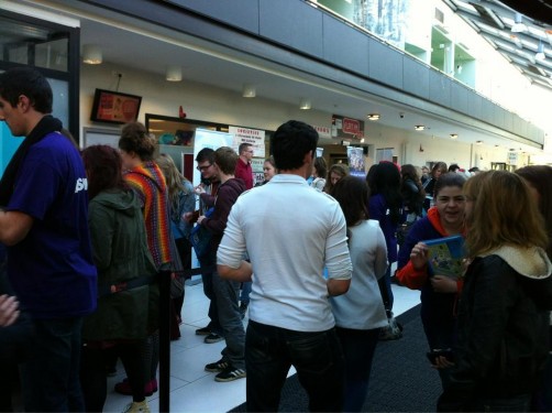 NDT đến với Thư viện 147 Hội trường chính Hardiman nơi tổ chức rất nhiều 9