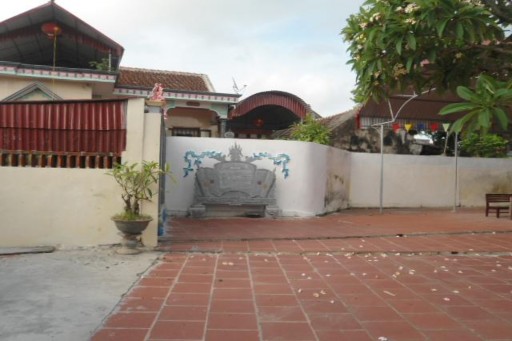 7 Khuôn viên chùa Phấn Vũ Người chụp Lê Thị Mỹ Huyền Tác giả luận văn 5