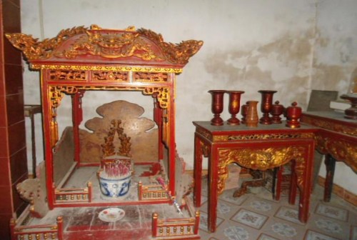 3 Ban thờ công đồng tại đền Mẫu Người chụp Lê Thị Mỹ Huyền Tác giả 3