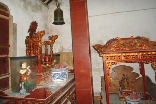 3 Ban thờ công đồng tại đền Mẫu Người chụp Lê Thị Mỹ Huyền Tác giả 4