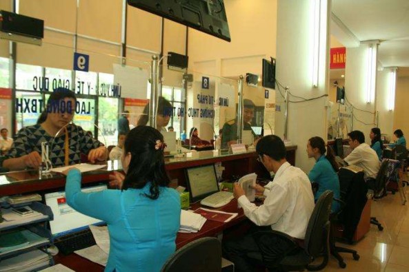 Hiện nay bộ phận một cửa UBND quận bước đầu thực hiện dịch vụ công 1