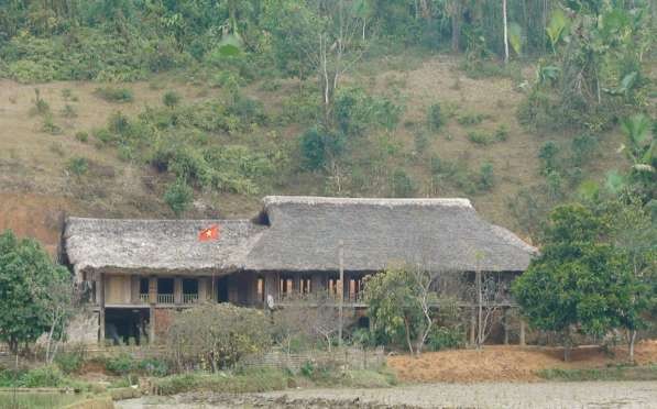 Nhà ở của người Tày ở xã Vĩ Thượng huyện Bắc Quang Hà Giang Vào mùa ở xã 2