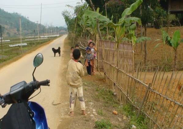 Con đường qua bản hôm nay Mùa cam chín Thác nước trên đường đi điền dã Một 9