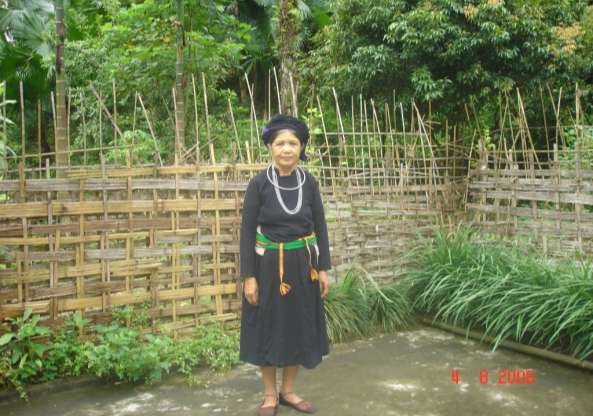 Ảnh nghệ nhân Hoà bên góc rào vườn quen thuộc của người Tày Ảnh của các 6