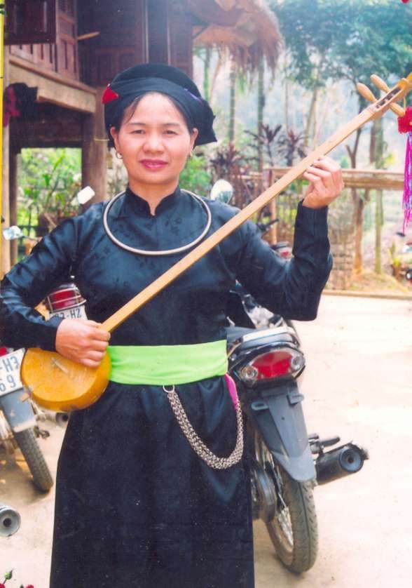 Ảnh nghệ nhân Hoàng Thị Thư 53 tuổi ở Hùng An Bắc Quang Hà Giang Một cảnh 9