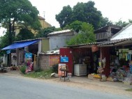 Nhà ở ven trung tâm Nhà ở kết hợp vườn đồi trồng rừng Nhà ở khu Trung tâm 4