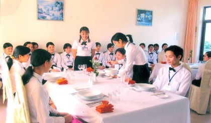 Giờ thực hành BàN Giờ thực hành BAR Phụ lục 6 DANH SÁCH CƠ SỞ ĐÀO TẠO HỆ 4