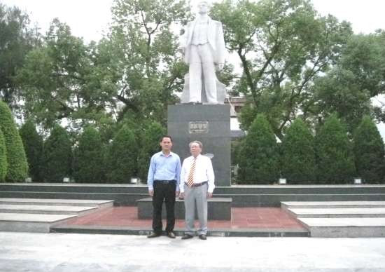 Nhà văn Nguyễn Trường Thanh Nhà văn Nguyễn Trường Thanh và tác giả luận văn 5