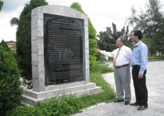 Nhà văn Nguyễn Trường Thanh Nhà văn Nguyễn Trường Thanh và tác giả luận văn 6