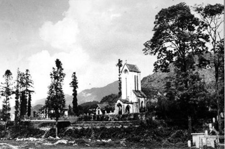 Hình 2 1 Hình ảnh minh họa thị trấn SaPa xưa Nguồn VnExpress 2016 Tên SaPa có 1