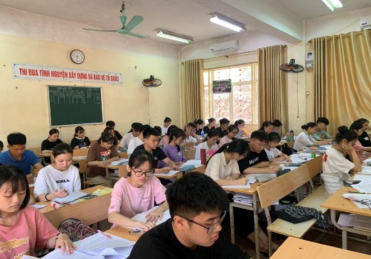 Sử dụng tài liệu văn học trong dạy học Lịch sử Việt Nam lớp 10 ở trường Trung học phổ thông thành phố Thái Nguyên - 16 2