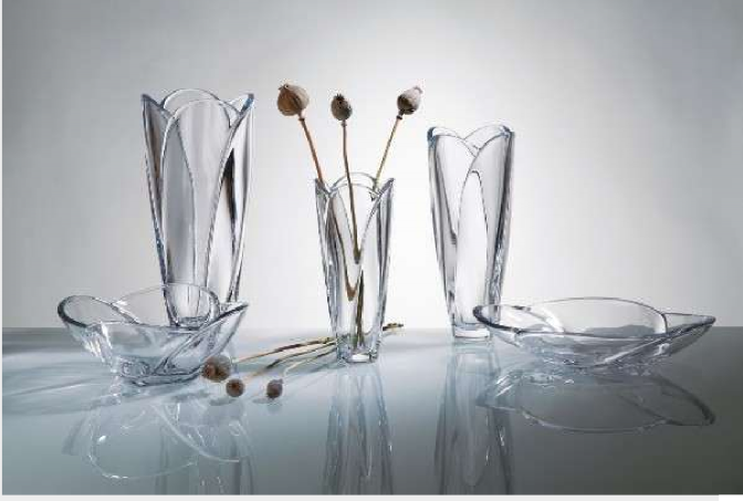 Hình 41 – Lọ cắm hoa Trước khi cắm hoặc khi thay nước bạn nên rửa bình hoa 12