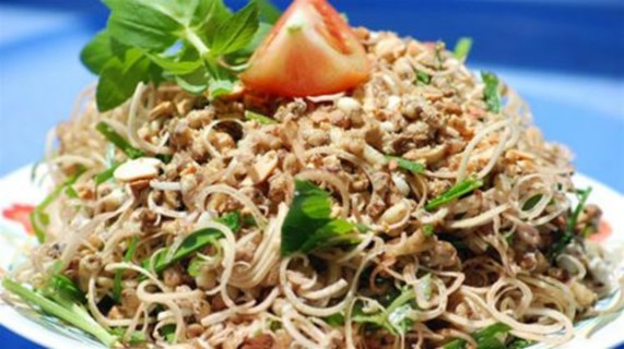 Gỏi nhộng Ong U Minh nguồn www dulichcamau com vn Các làng nghề Nghề đan mê bồ 8