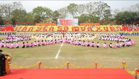 Hình 02 Lễ kỉ niệm 50 năm thành lập huyện Văn Yên ngày 1 3 2015 Photo Tác giả 2