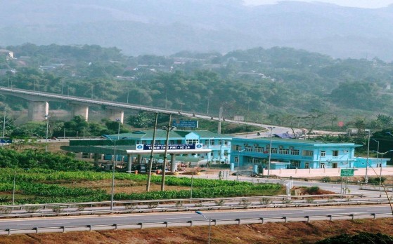 Hình 03 Trạm thu phí đường cao tốc tại chốt Mậu A huyện Văn Yên Hình 04 Một 3