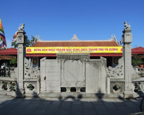 Hình 5 1 Phủ Tiên Hương 2019 Ảnh Tác giả Hình 5 2 Phủ Tiên Hương 2019 Ảnh Tác 1